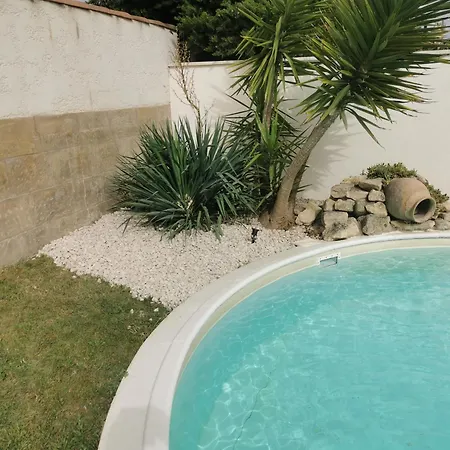 Superbe Confort Avec Piscine * Beaucaire (Gard)