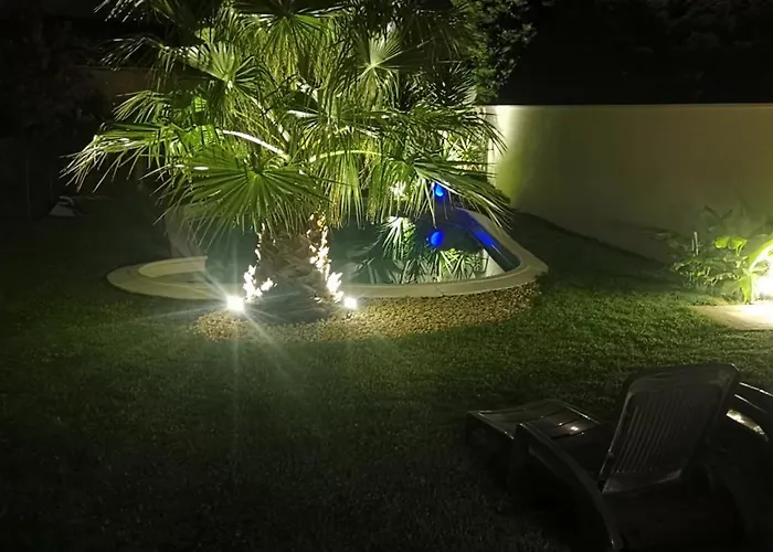 Superbe Confort Avec Piscine *