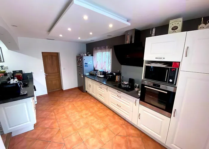 Superbe Confort Avec Piscine Villa *